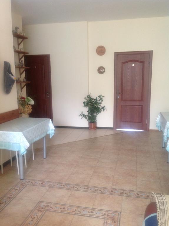 Guesthouse Yanka Minsk Esterno foto